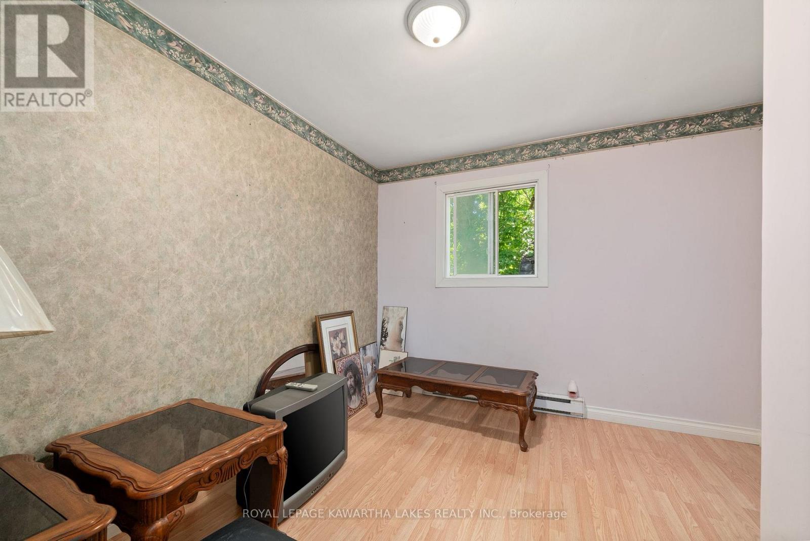 4 Bond Street E, Kawartha Lakes, Ontario  K9V 3P3 - Photo 25 - X12311415