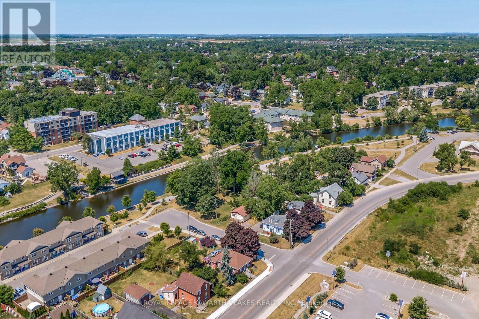 4 Bond Street E, Kawartha Lakes, Ontario  K9V 3P3 - Photo 3 - X12311415