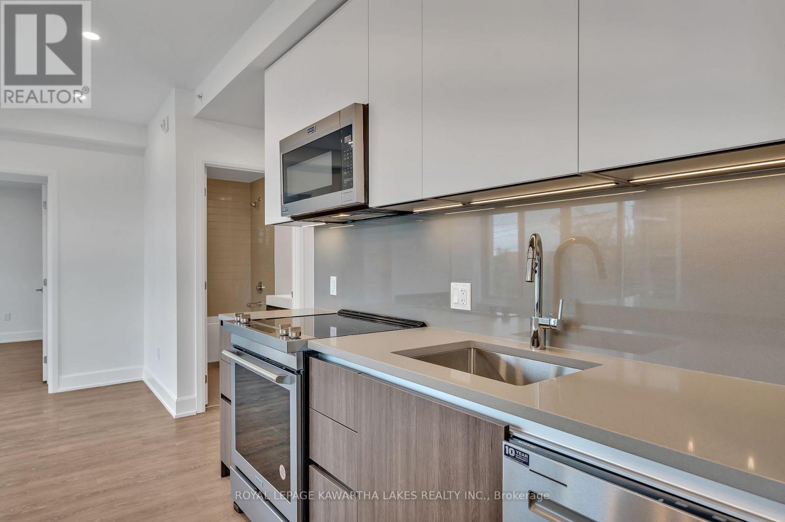 404 - 195 Hunter Street E, Peterborough East, Ontario  K9H 1G9 - Photo 13 - X12337737
