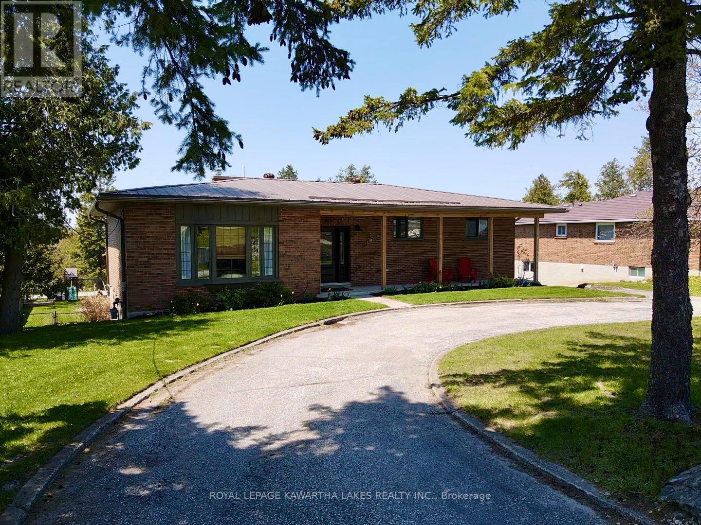 674 Osborne Street, Brock, Ontario  L0K 1A0 - Photo 4 - N12341516