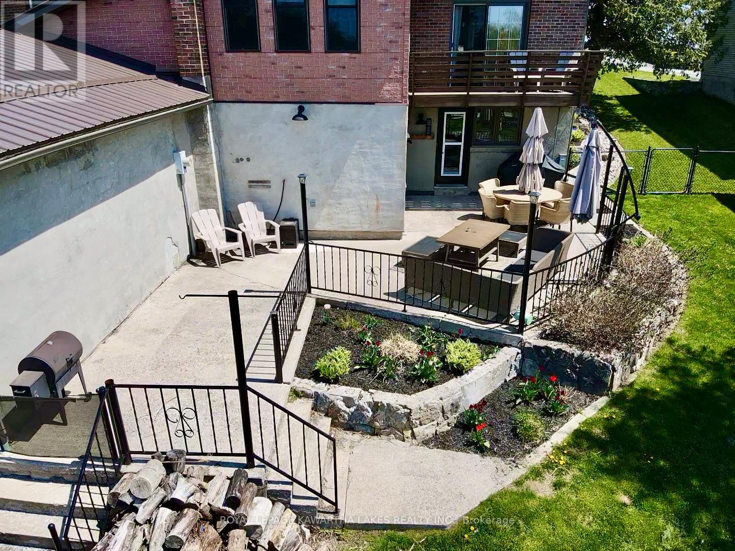 674 Osborne Street, Brock, Ontario  L0K 1A0 - Photo 6 - N12341516