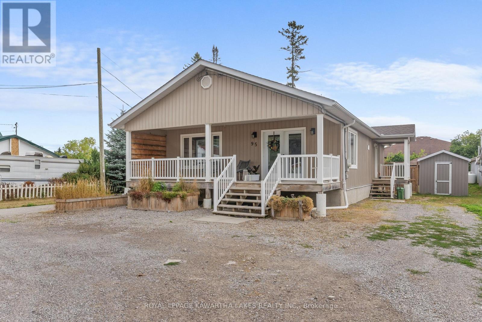95 Lindsay Street, Kawartha Lakes, Ontario  K0M 1N0 - Photo 44 - X12344930