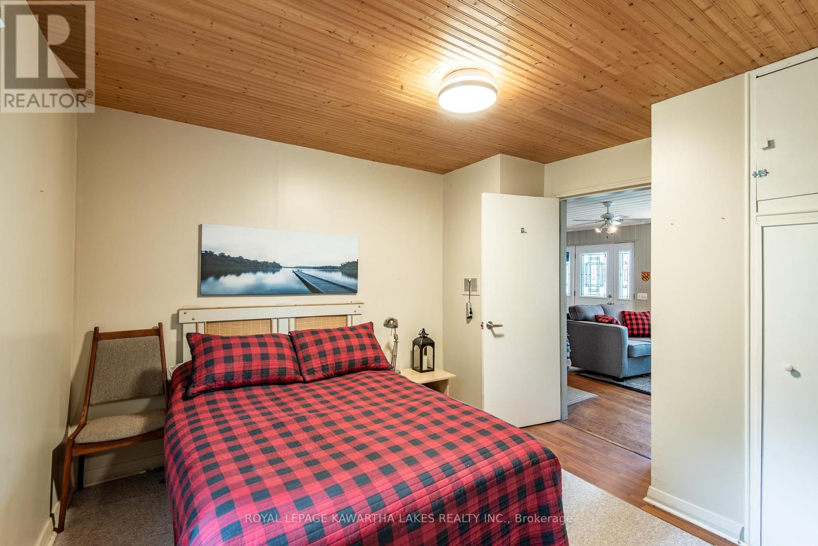 130 Driftwood Village Drive, Kawartha Lakes, Ontario  K0M 1K0 - Photo 14 - X12363936