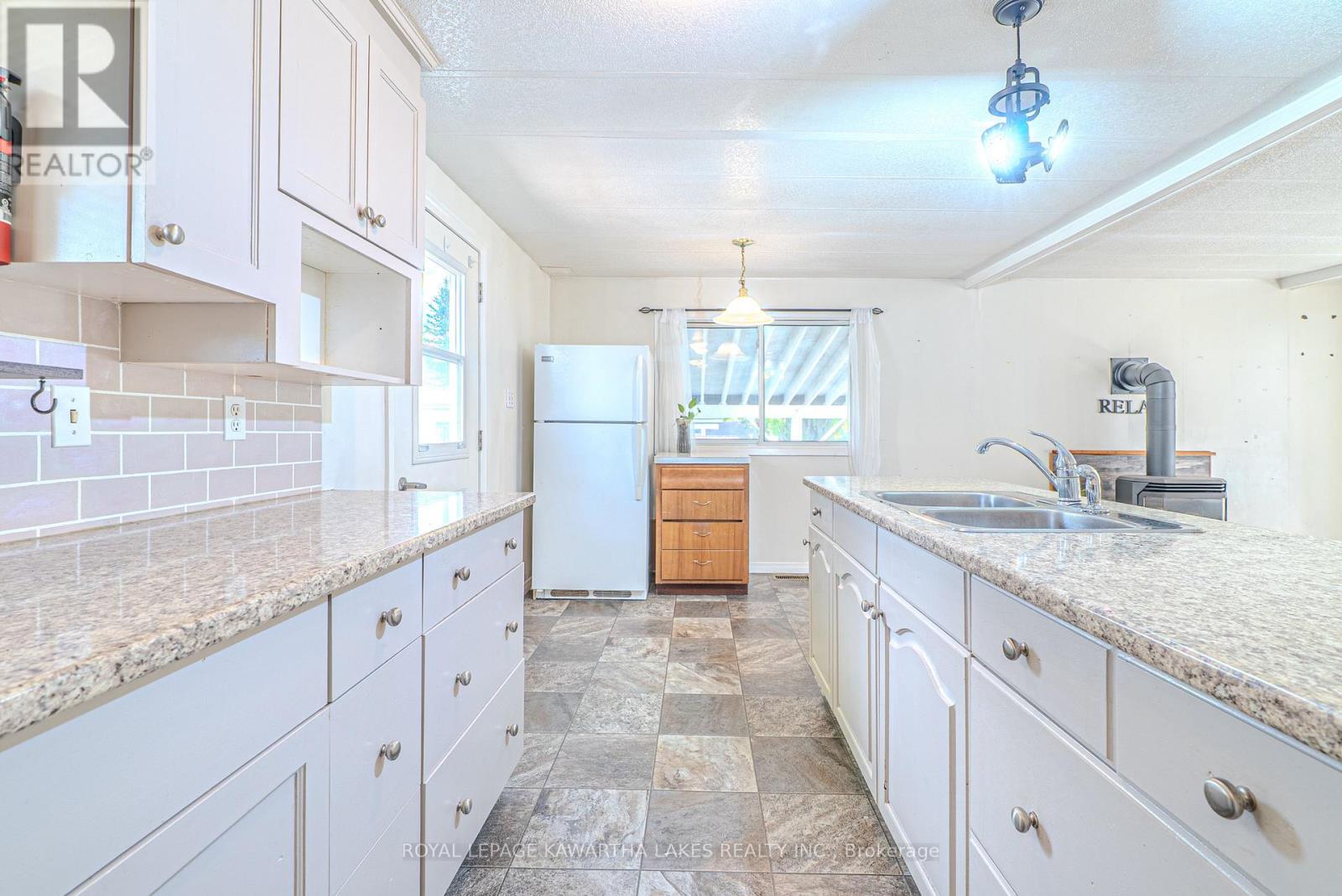 29 Macal Drive, Kawartha Lakes, Ontario  K9V 0H5 - Photo 13 - X12364492