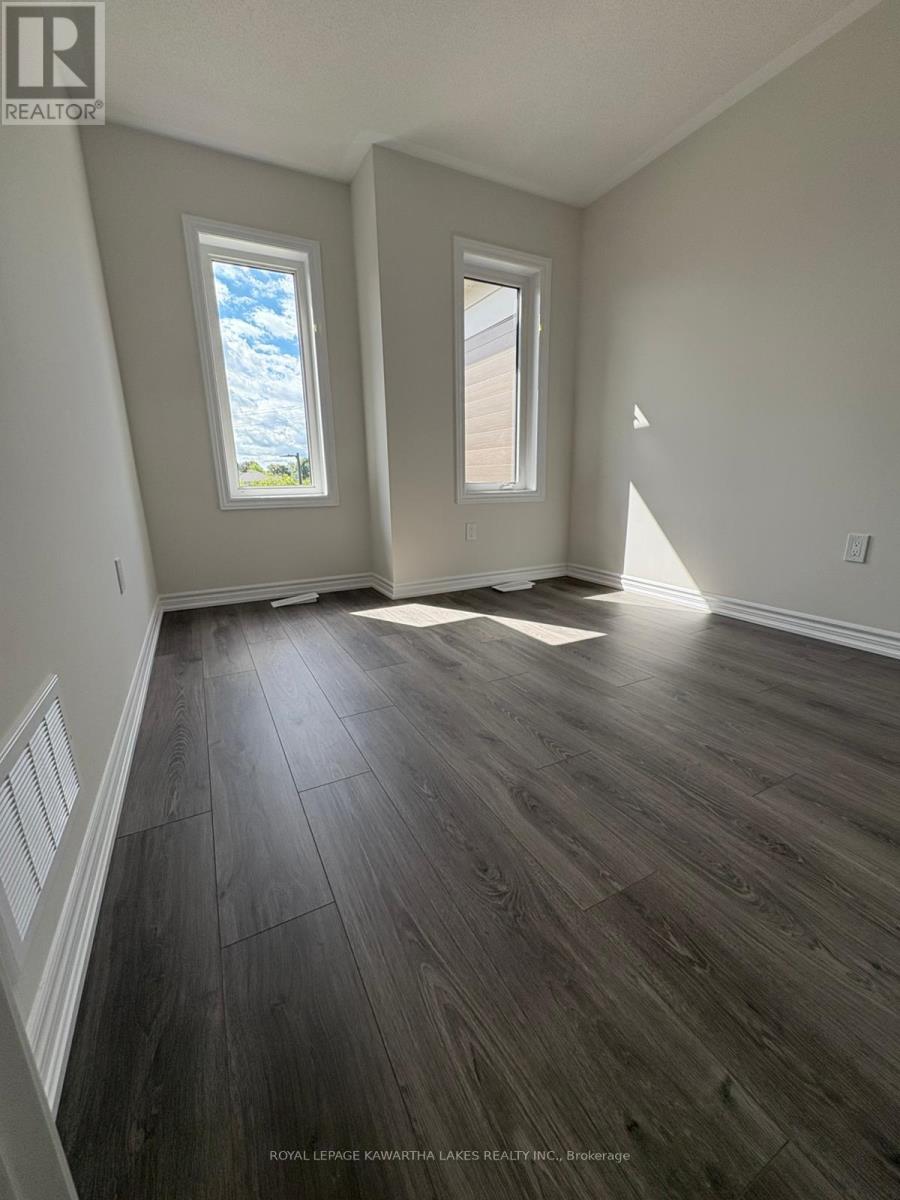 27 Hickey Lane, Kawartha Lakes, Ontario  K9V 0T3 - Photo 17 - X12367987
