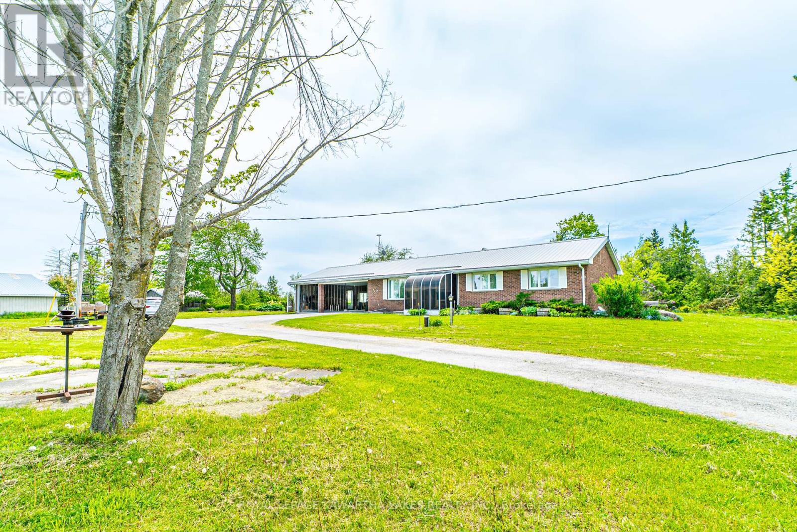 576 Lorneville Road, Kawartha Lakes, Ontario  K0M 2T0 - Photo 1 - X12373303