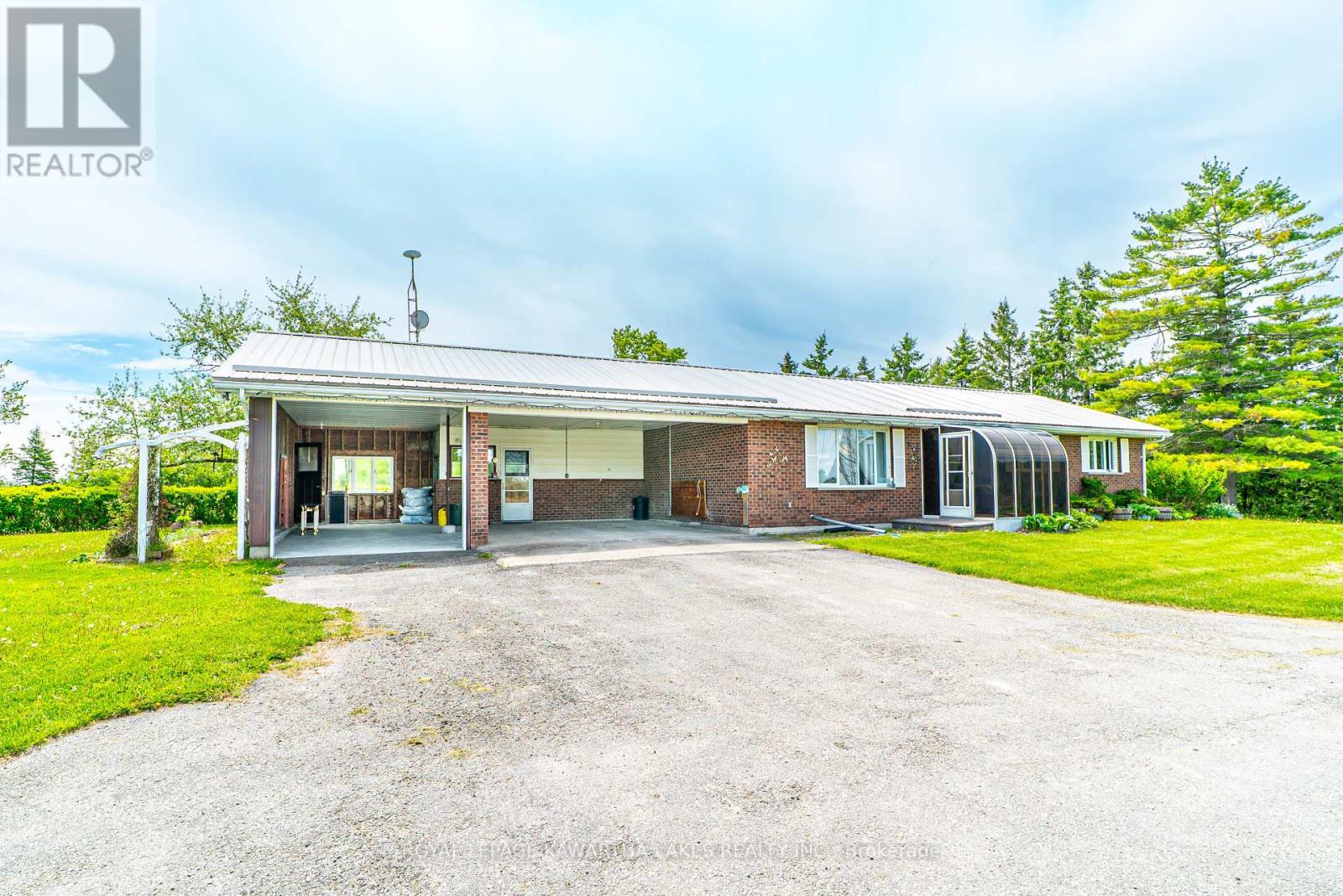 576 Lorneville Road, Kawartha Lakes, Ontario  K0M 2T0 - Photo 13 - X12373303