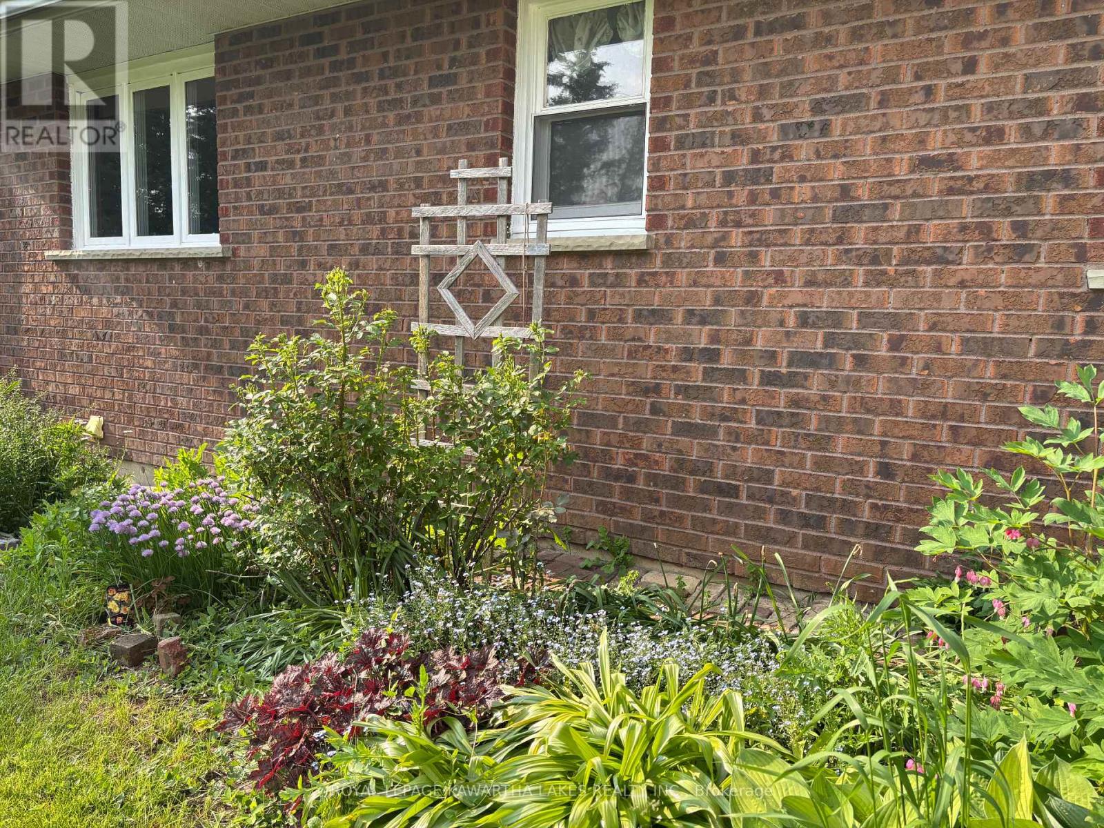 576 Lorneville Road, Kawartha Lakes, Ontario  K0M 2T0 - Photo 45 - X12373303