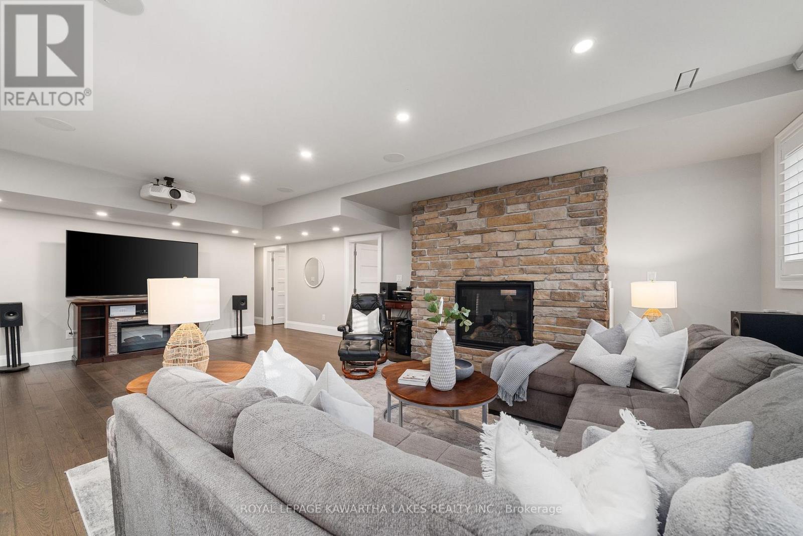 29 Rustlewood Avenue, Kawartha Lakes, Ontario  L0A 1A0 - Photo 32 - X12405202
