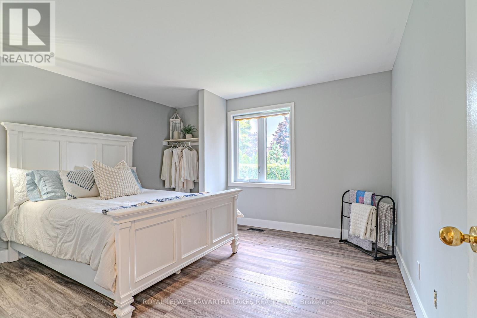 10 Don Court, Kawartha Lakes, Ontario  K9V 5T1 - Photo 21 - X12424844