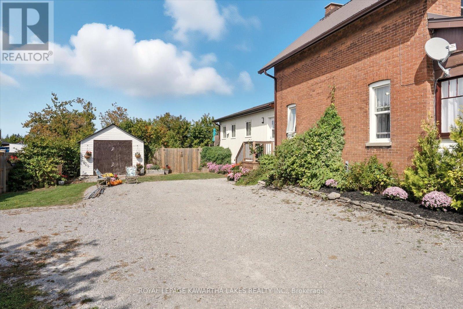 18 Mary Street W, Kawartha Lakes, Ontario  K9V 2N4 - Photo 36 - X12442674