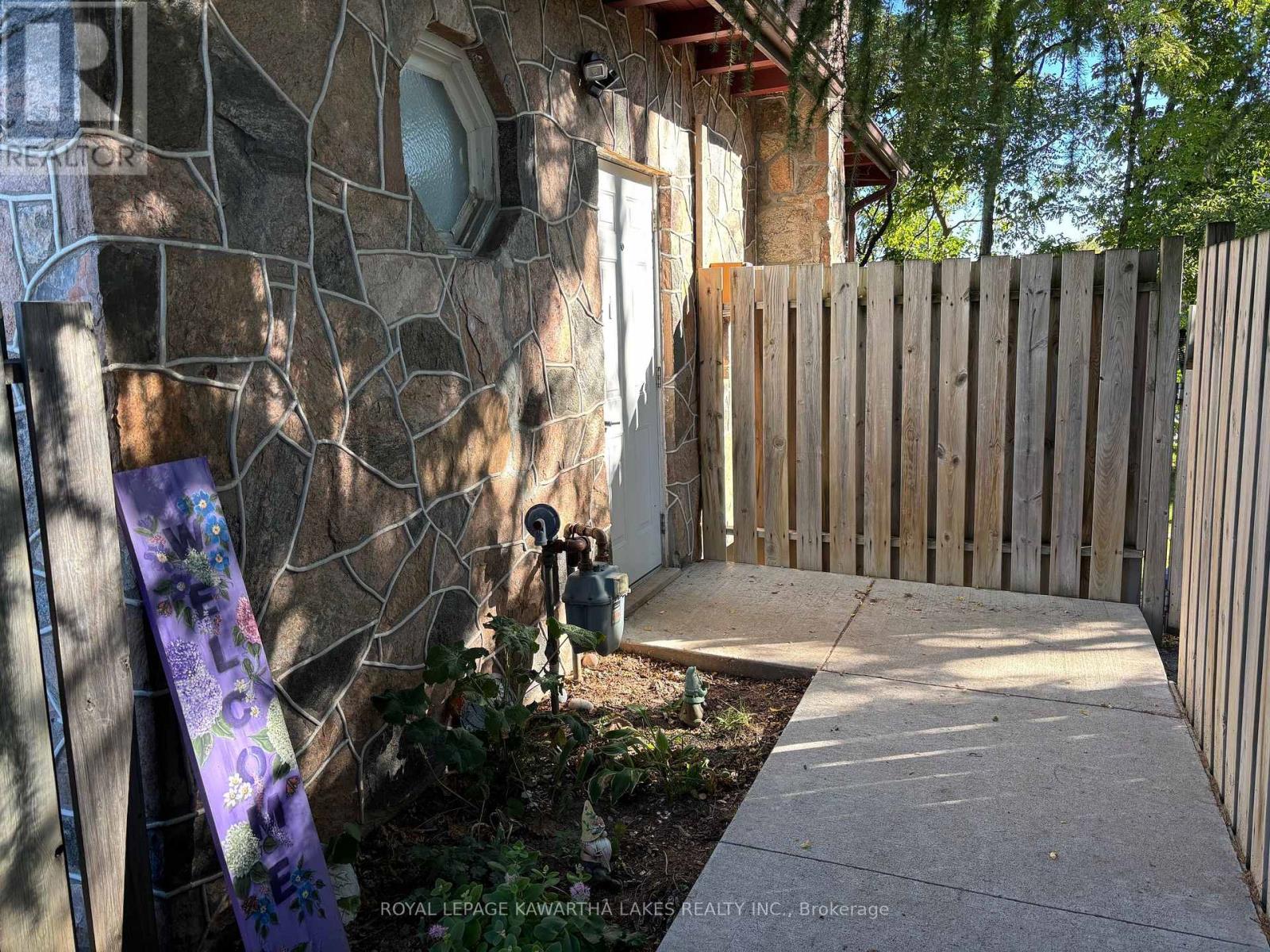 Lower - 128 Angeline Street N, Kawartha Lakes, Ontario  K9V 4N1 - Photo 2 - X12443104