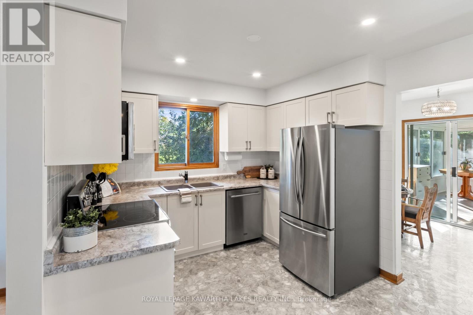 195 Elgin Street W, Kawartha Lakes, Ontario  K9V 6B1 - Photo 10 - X12445130