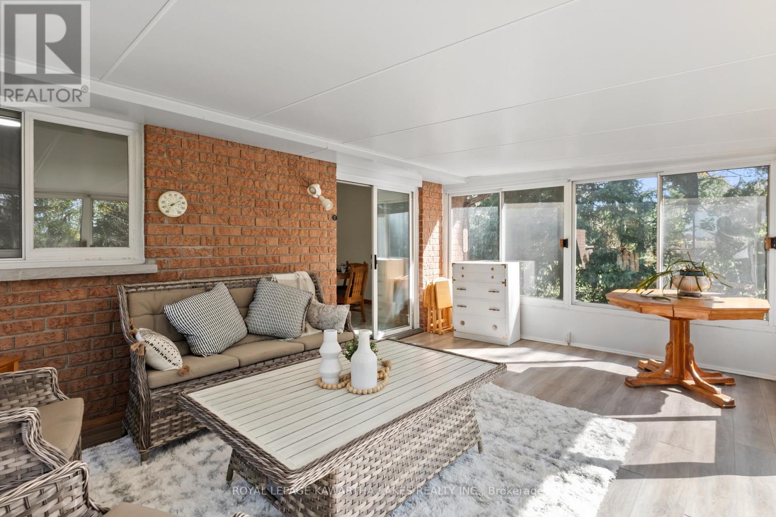 195 Elgin Street W, Kawartha Lakes, Ontario  K9V 6B1 - Photo 17 - X12445130