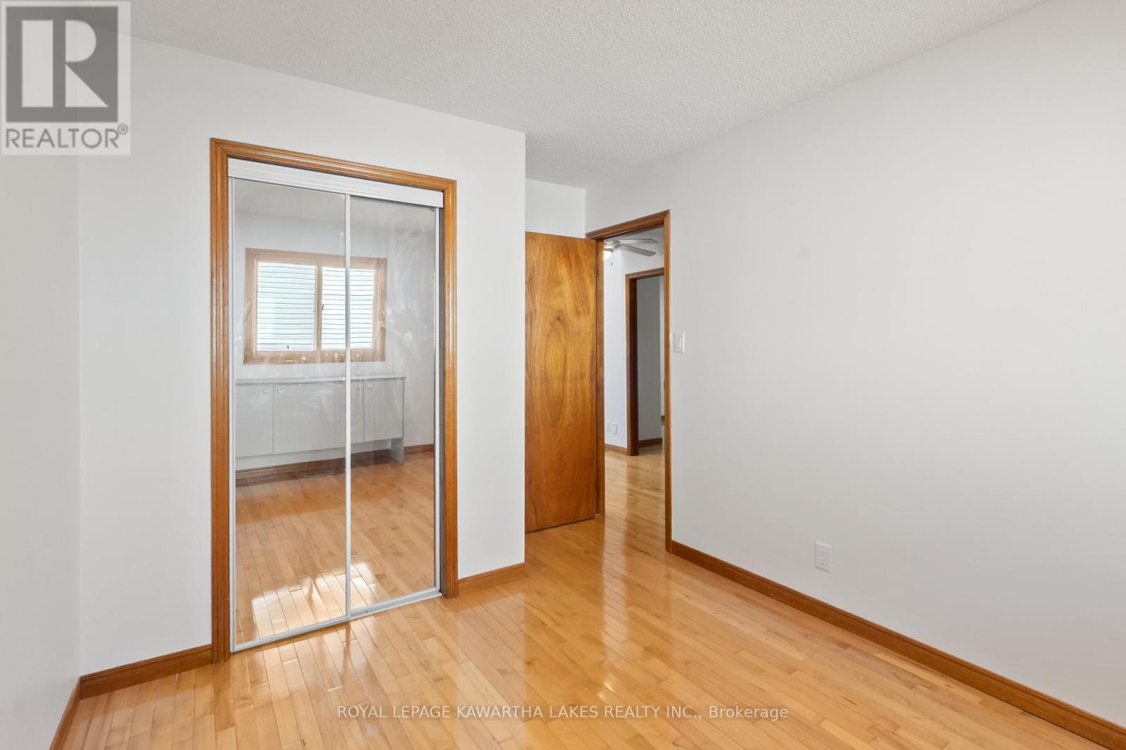 195 Elgin Street W, Kawartha Lakes, Ontario  K9V 6B1 - Photo 21 - X12445130