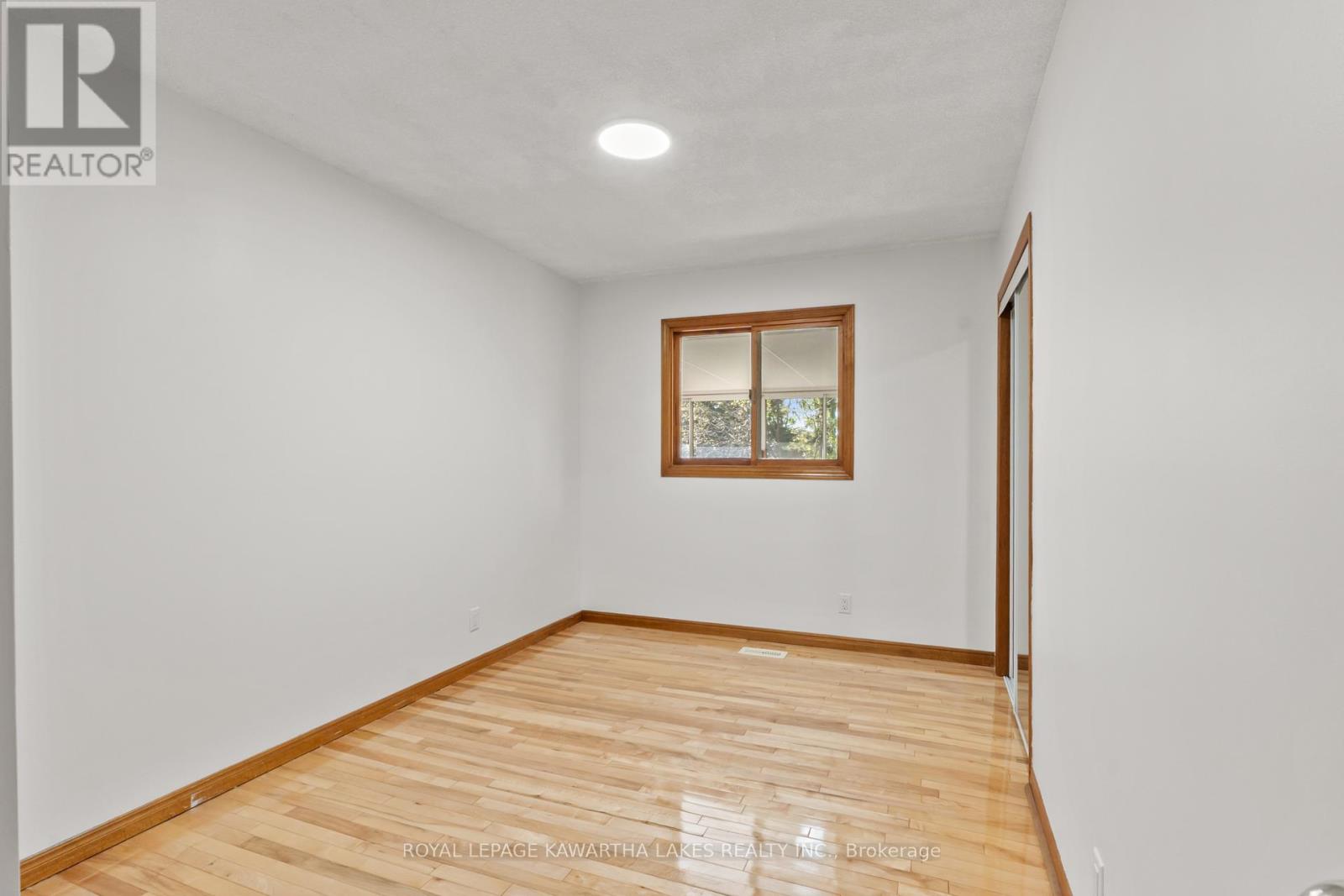 195 Elgin Street W, Kawartha Lakes, Ontario  K9V 6B1 - Photo 22 - X12445130