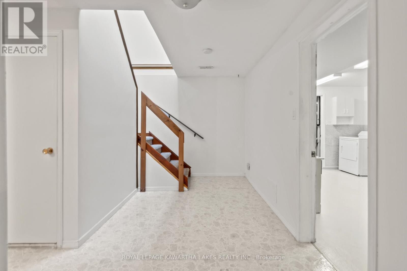 195 Elgin Street W, Kawartha Lakes, Ontario  K9V 6B1 - Photo 26 - X12445130