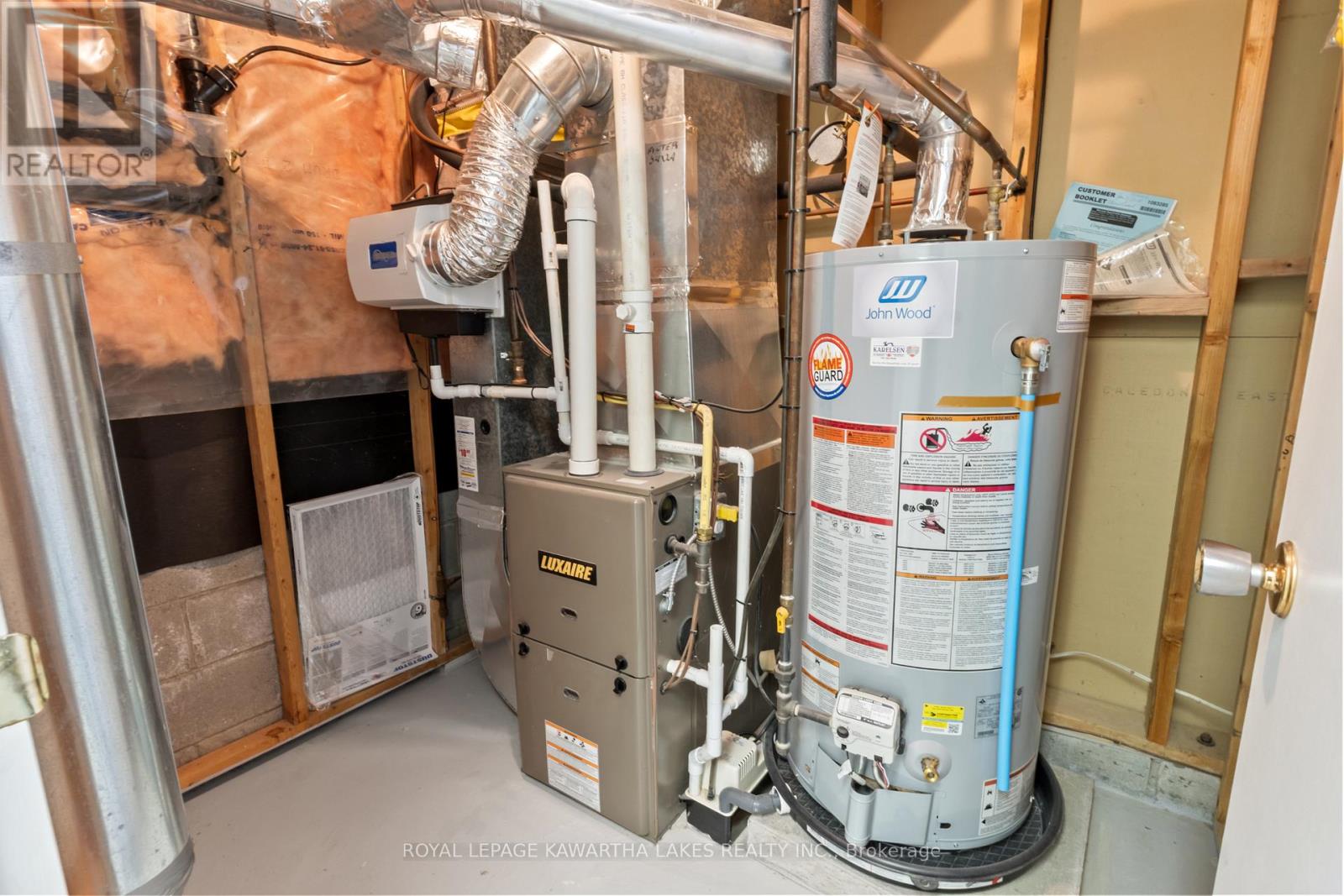 195 Elgin Street W, Kawartha Lakes, Ontario  K9V 6B1 - Photo 36 - X12445130