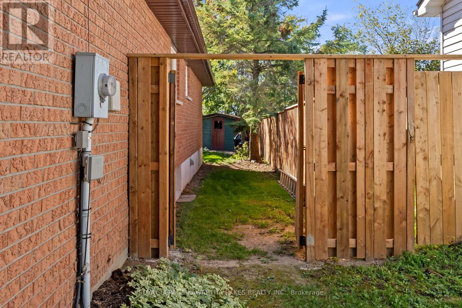 195 Elgin Street W, Kawartha Lakes, Ontario  K9V 6B1 - Photo 38 - X12445130