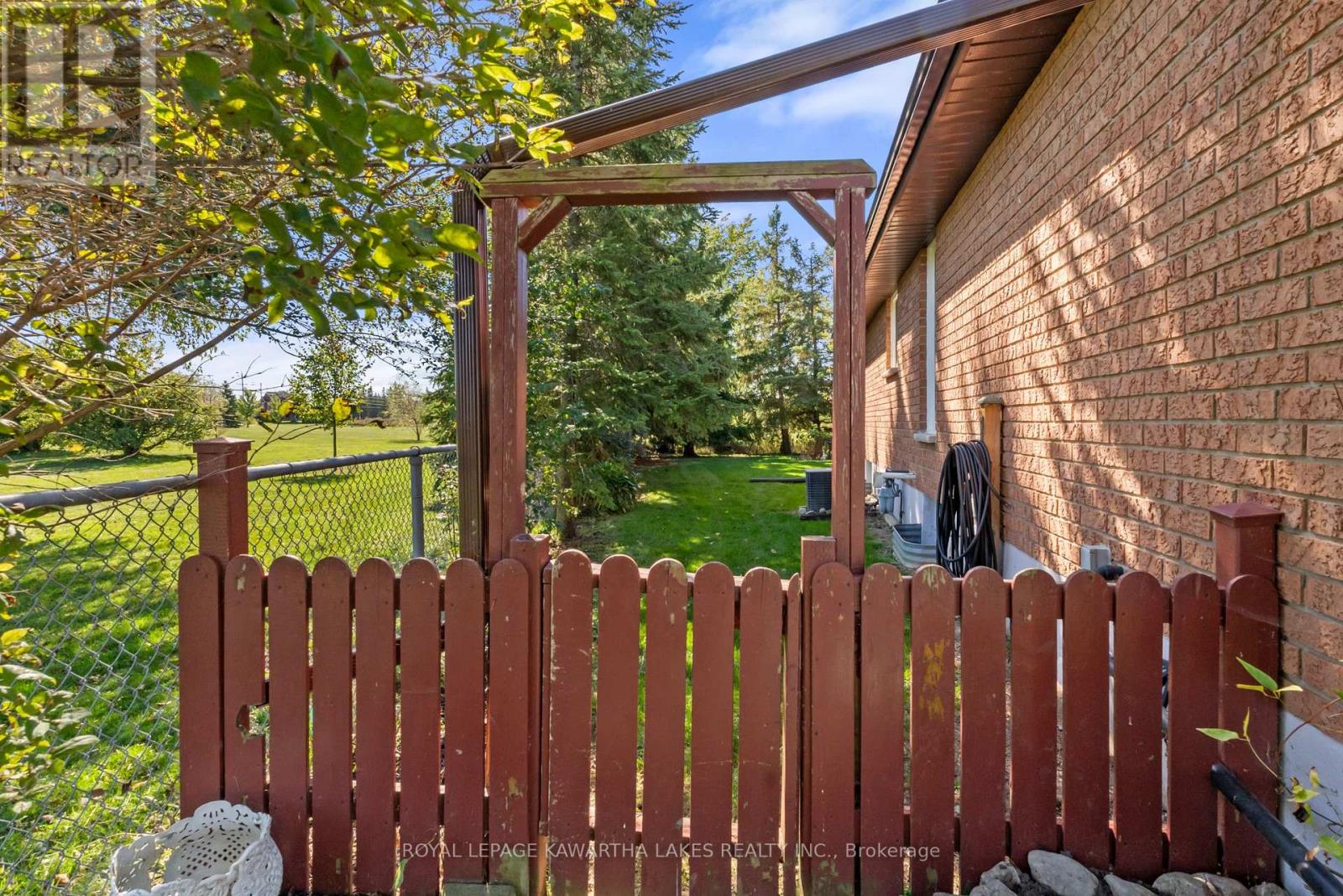 195 Elgin Street W, Kawartha Lakes, Ontario  K9V 6B1 - Photo 46 - X12445130