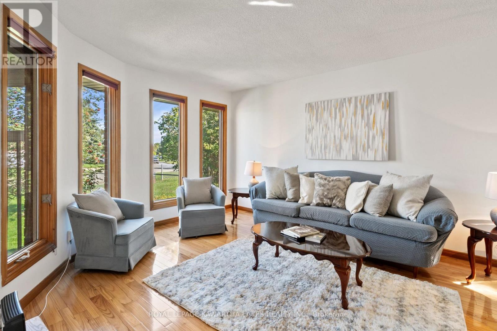 195 Elgin Street W, Kawartha Lakes, Ontario  K9V 6B1 - Photo 7 - X12445130