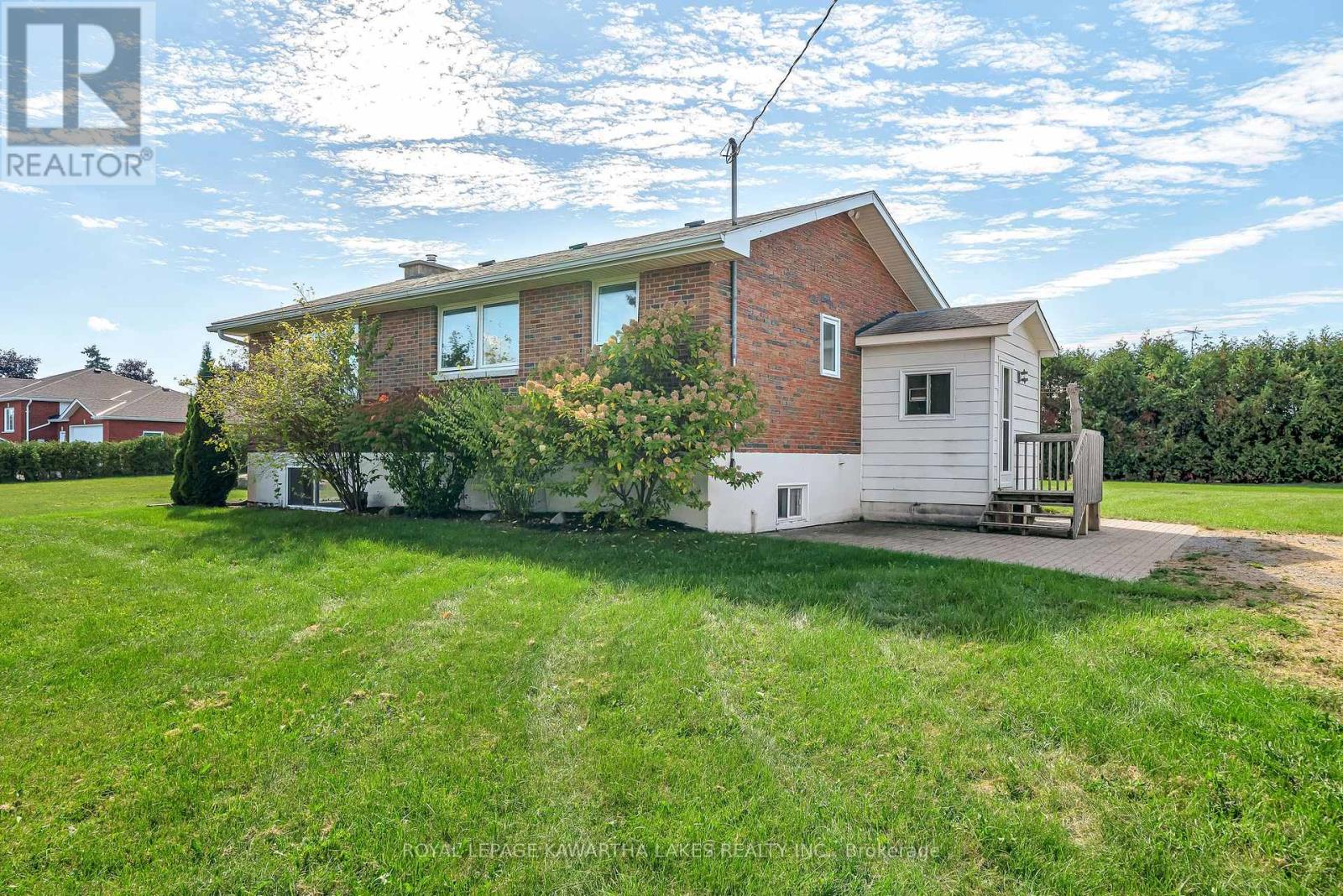 1240 Meadowview Road, Kawartha Lakes, Ontario  K0L 2W0 - Photo 8 - X12452116