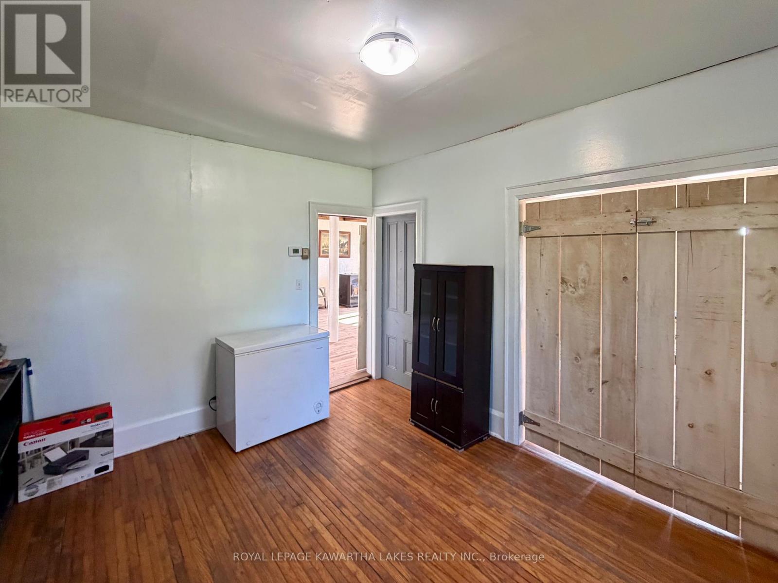 833 Woodville Road, Kawartha Lakes, Ontario  K0M 2T0 - Photo 11 - X12456328