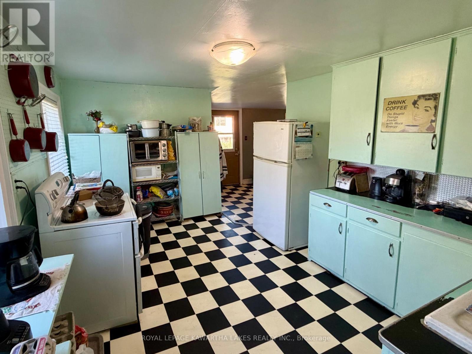 833 Woodville Road, Kawartha Lakes, Ontario  K0M 2T0 - Photo 13 - X12456328