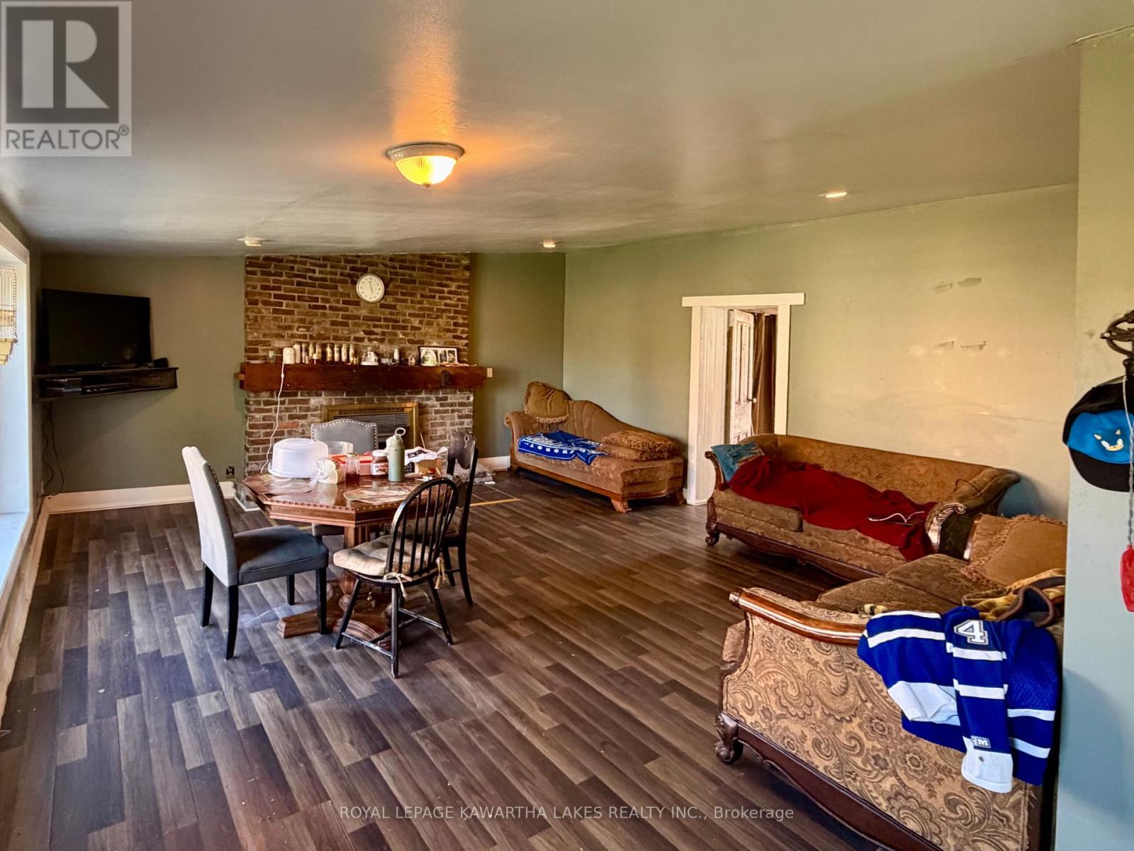 833 Woodville Road, Kawartha Lakes, Ontario  K0M 2T0 - Photo 16 - X12456328