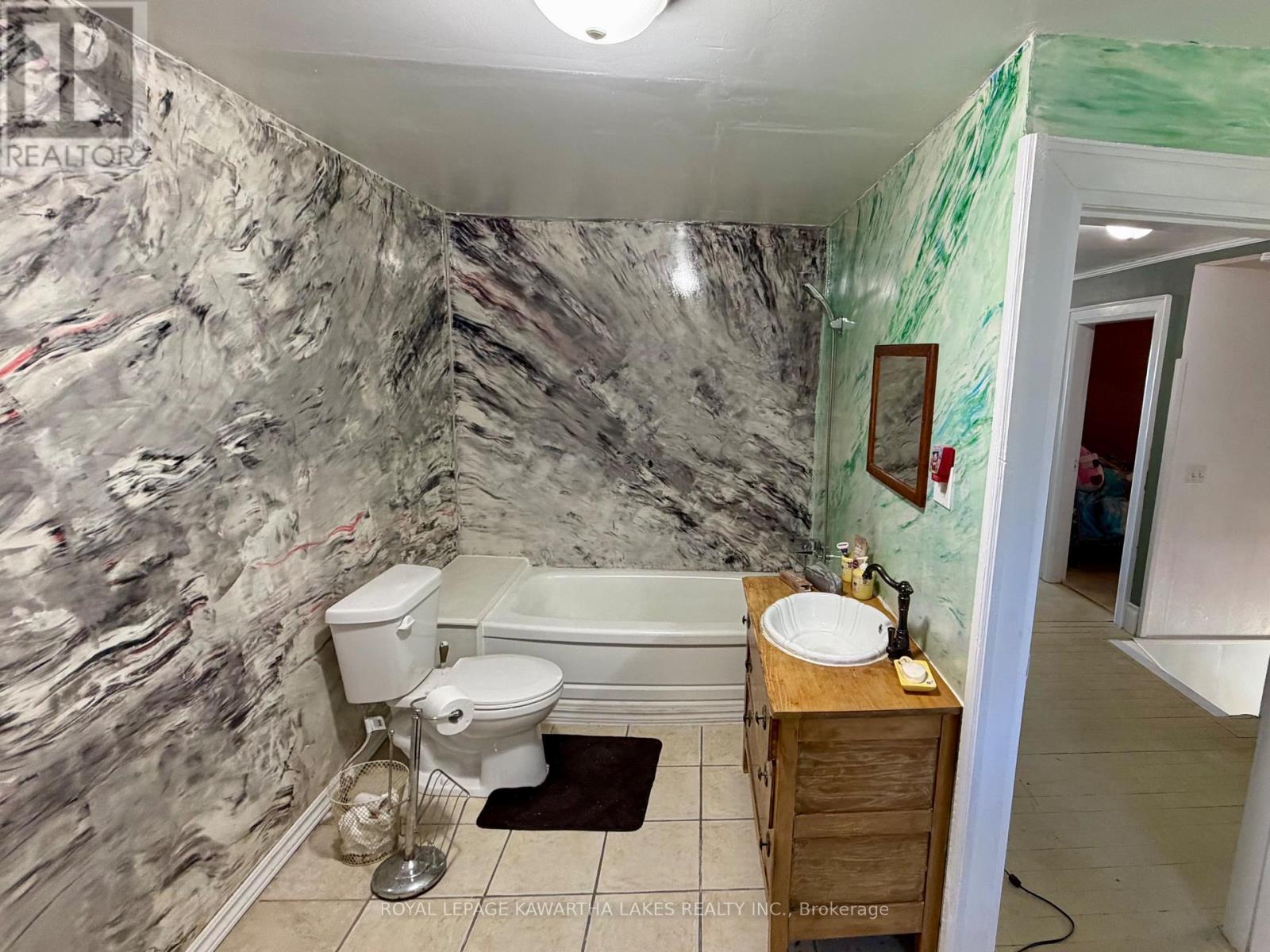 833 Woodville Road, Kawartha Lakes, Ontario  K0M 2T0 - Photo 26 - X12456328