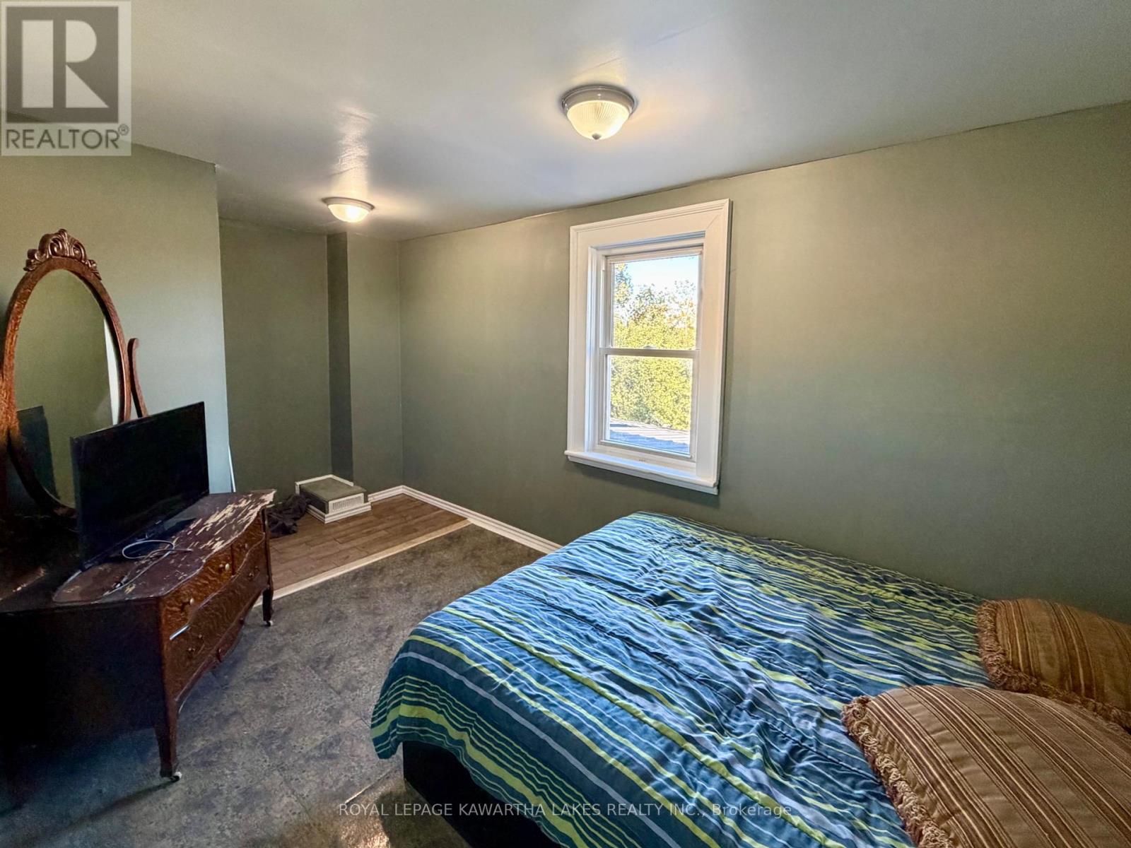 833 Woodville Road, Kawartha Lakes, Ontario  K0M 2T0 - Photo 32 - X12456328