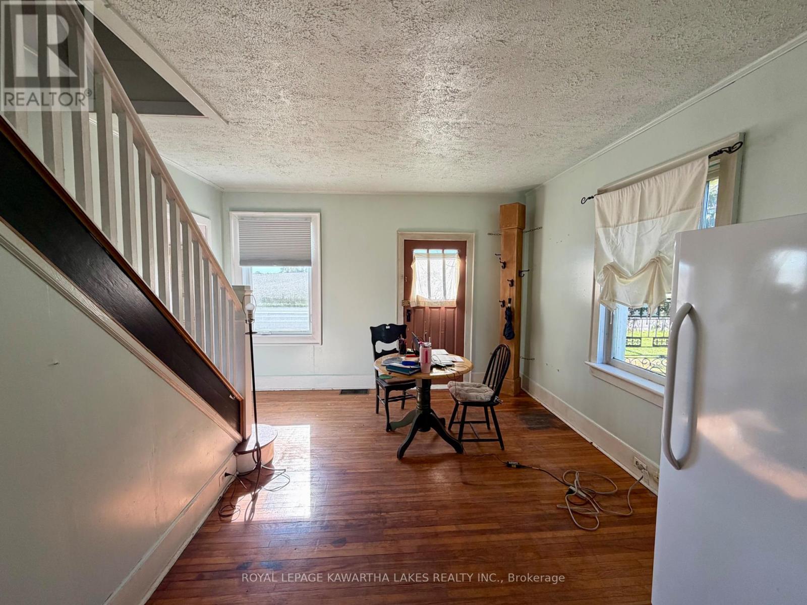 833 Woodville Road, Kawartha Lakes, Ontario  K0M 2T0 - Photo 5 - X12456328
