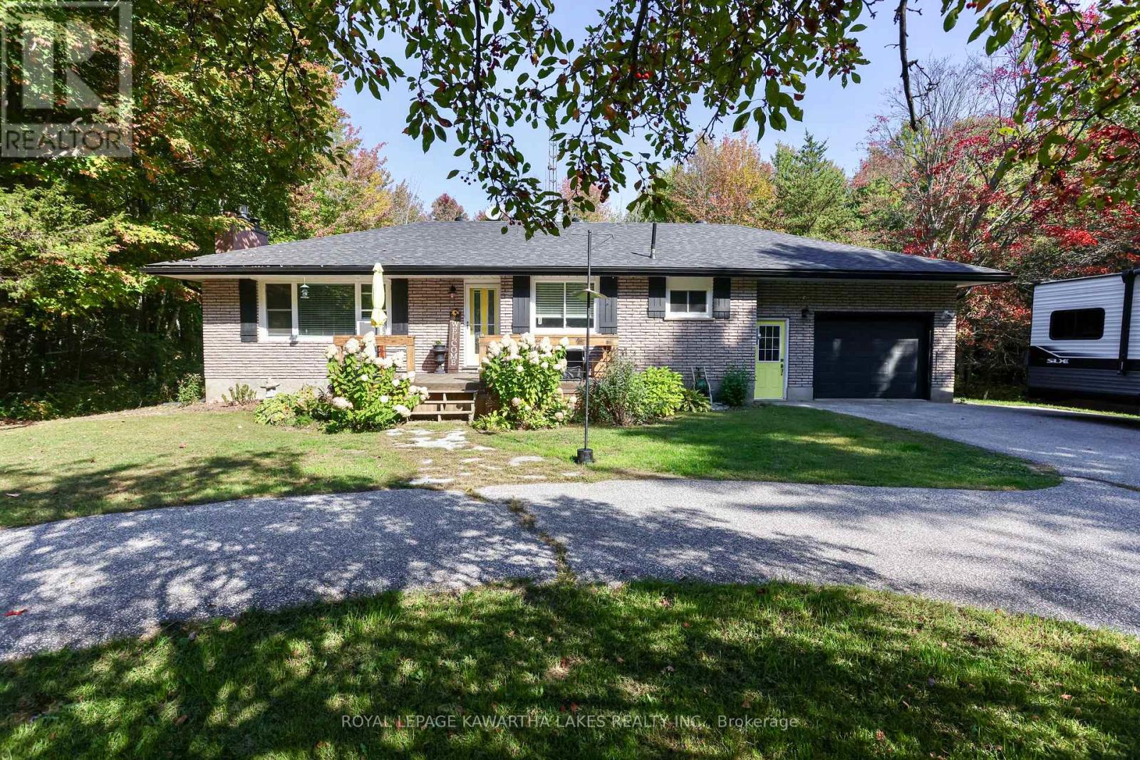 1185 Zoschke Drive, Penetanguishene, Ontario  L9M 2C4 - Photo 4 - S12456688
