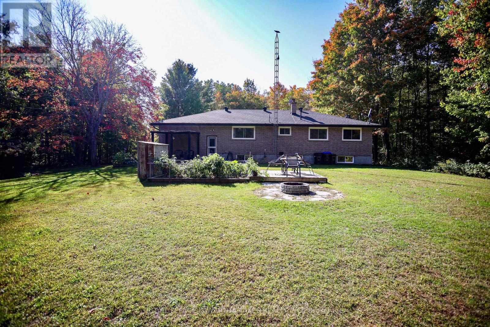 1185 Zoschke Drive, Penetanguishene, Ontario  L9M 2C4 - Photo 42 - S12456688