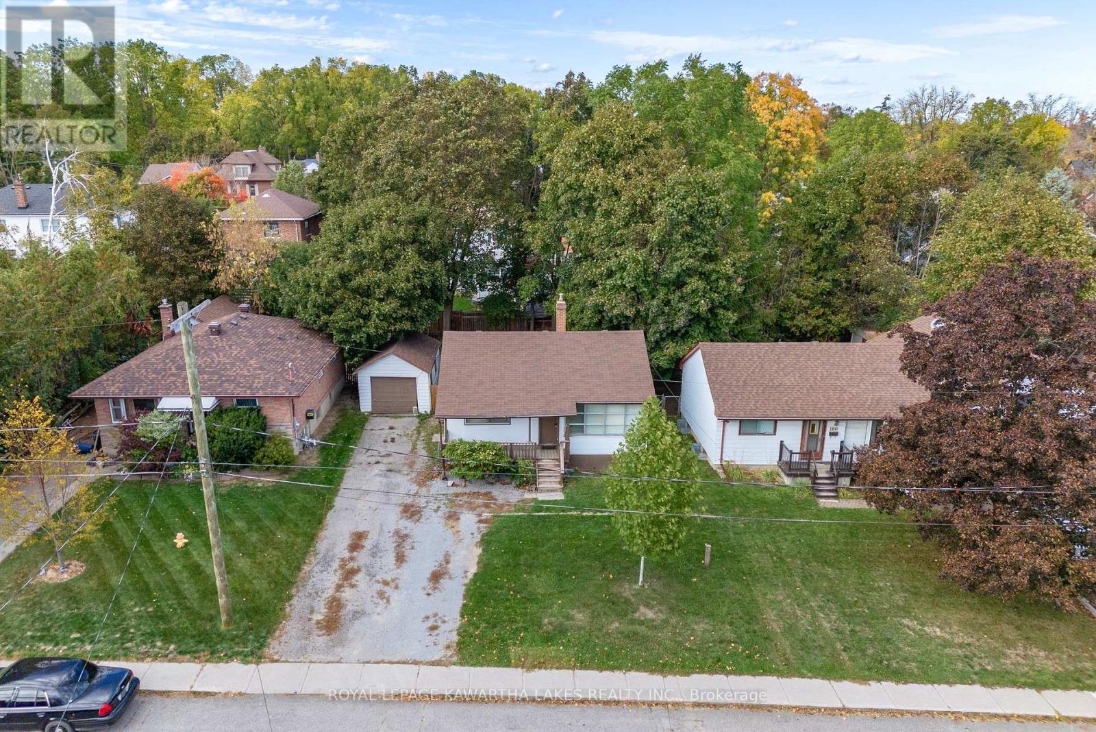 184 Ardmore Avenue, Kawartha Lakes, Ontario  K9V 2T5 - Photo 12 - X12463056