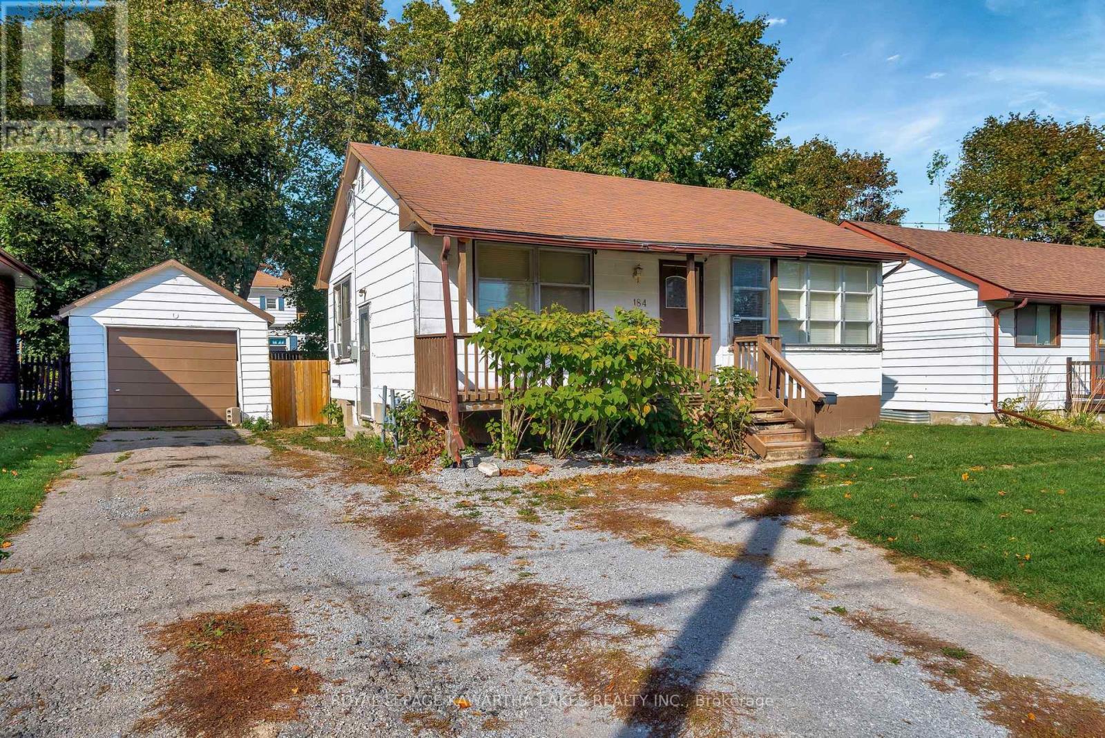 184 Ardmore Avenue, Kawartha Lakes, Ontario  K9V 2T5 - Photo 14 - X12463056