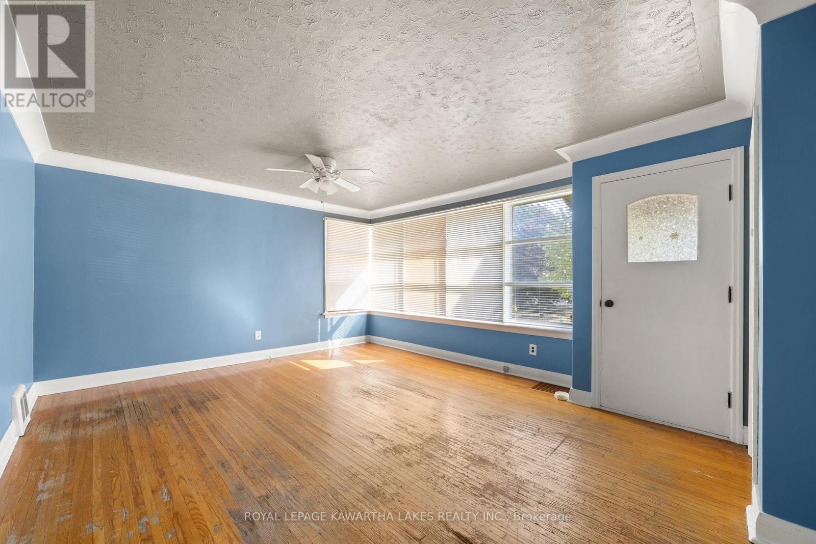184 Ardmore Avenue, Kawartha Lakes, Ontario  K9V 2T5 - Photo 20 - X12463056