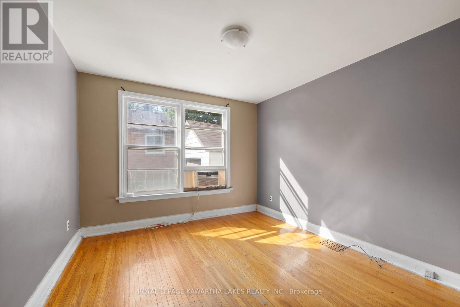 184 Ardmore Avenue, Kawartha Lakes, Ontario  K9V 2T5 - Photo 28 - X12463056