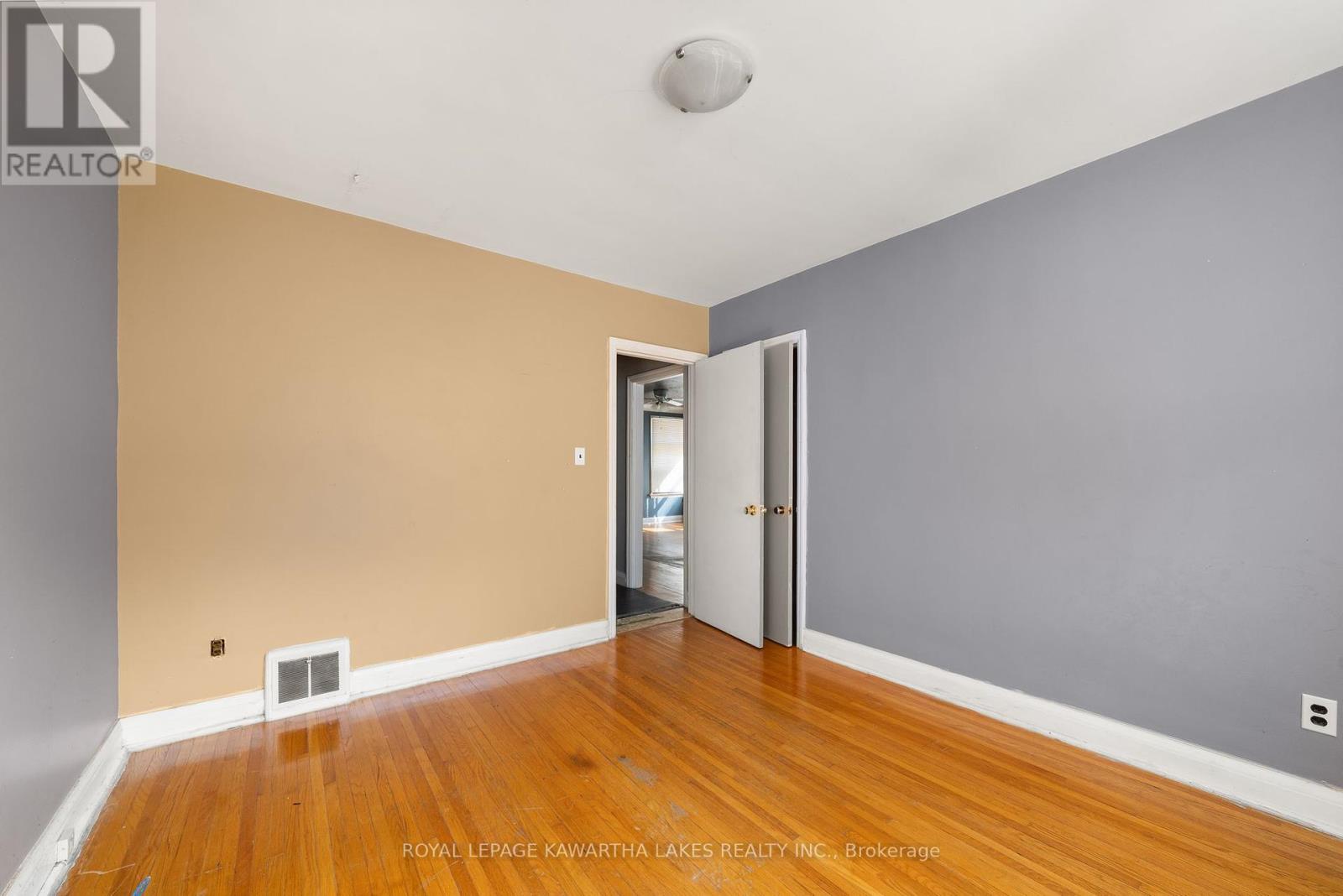 184 Ardmore Avenue, Kawartha Lakes, Ontario  K9V 2T5 - Photo 29 - X12463056