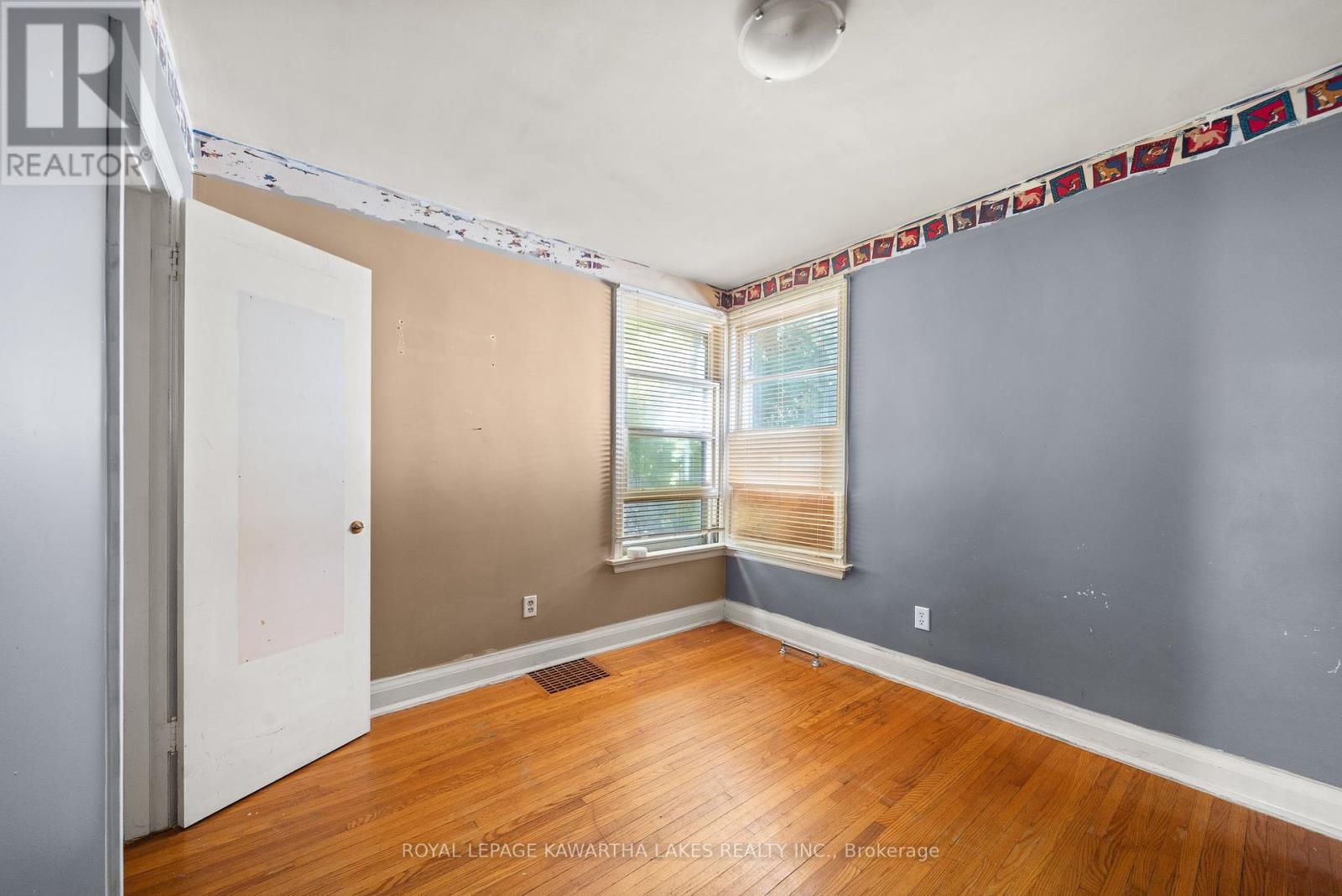 184 Ardmore Avenue, Kawartha Lakes, Ontario  K9V 2T5 - Photo 30 - X12463056