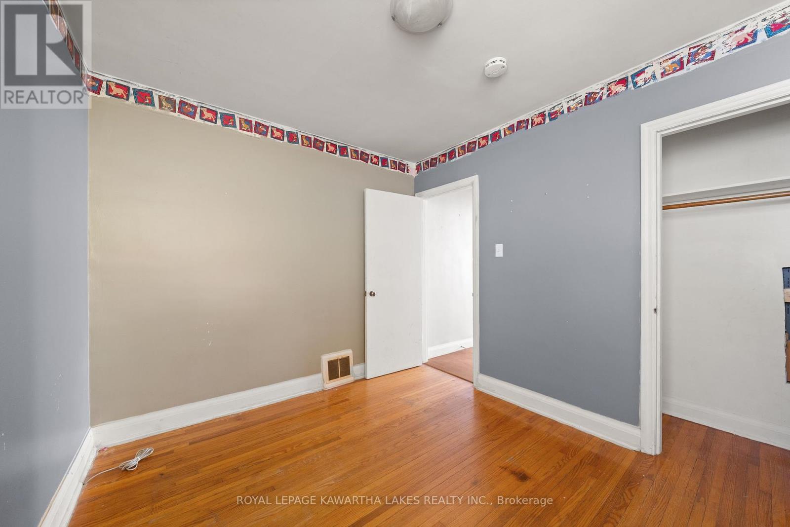 184 Ardmore Avenue, Kawartha Lakes, Ontario  K9V 2T5 - Photo 31 - X12463056