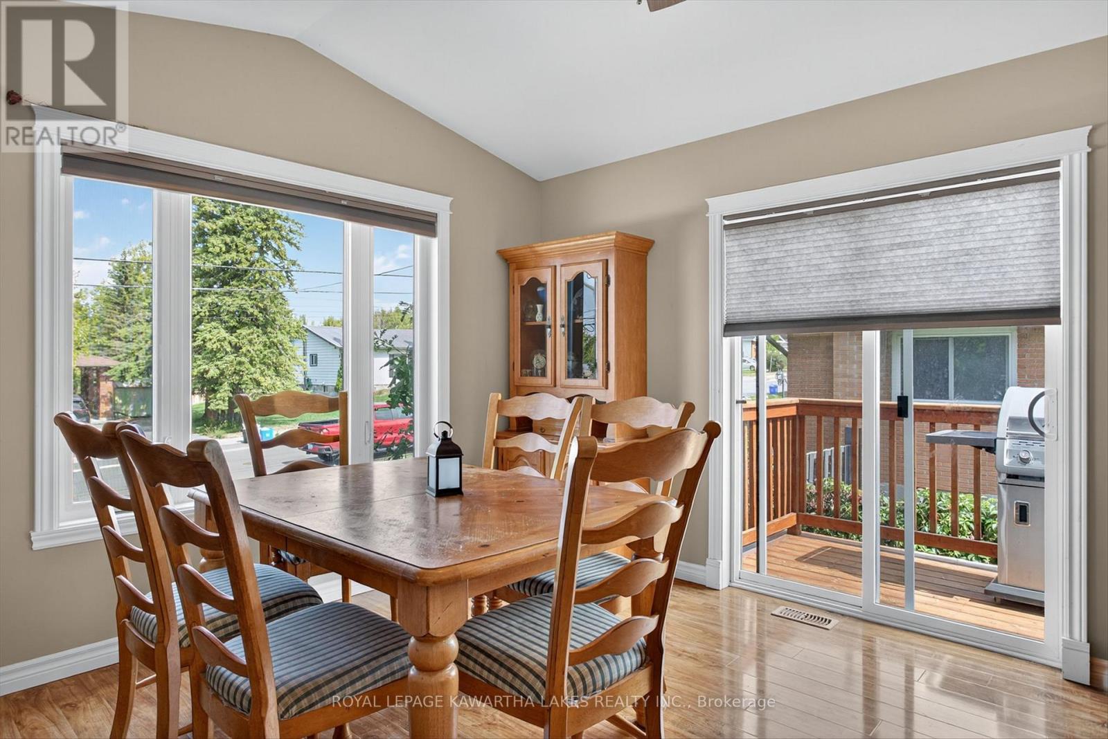 21 Hillside Drive, Kawartha Lakes, Ontario  K9V 1A3 - Photo 11 - X12467476