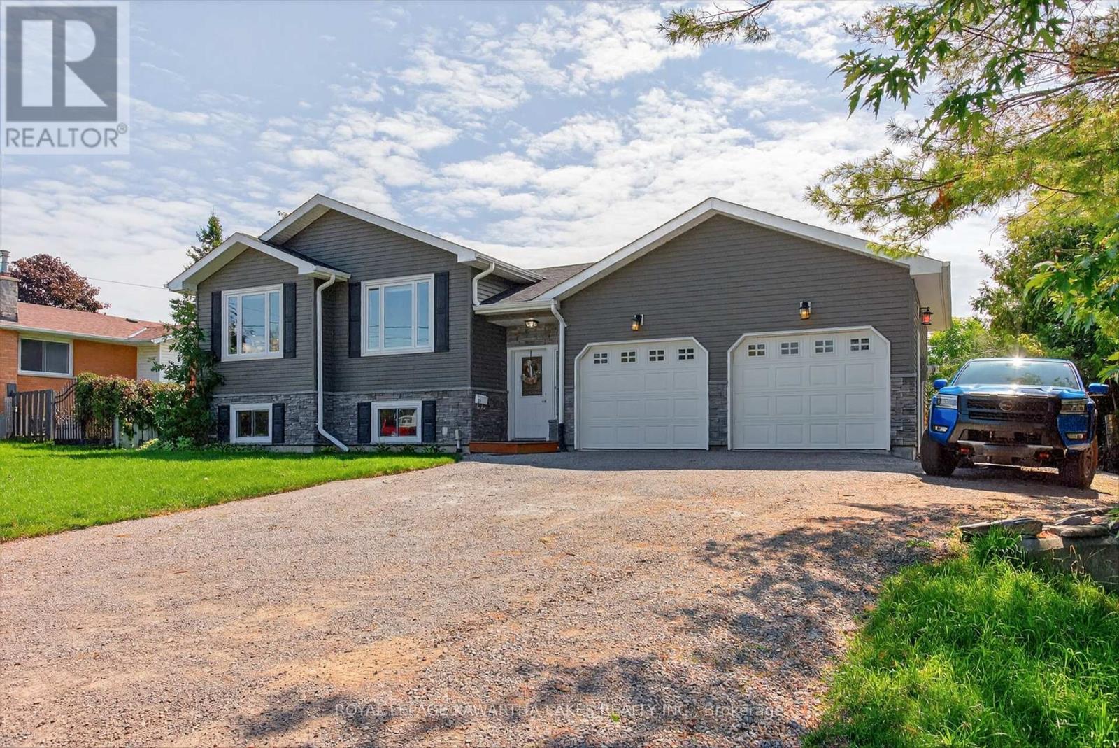 21 Hillside Drive, Kawartha Lakes, Ontario  K9V 1A3 - Photo 3 - X12467476