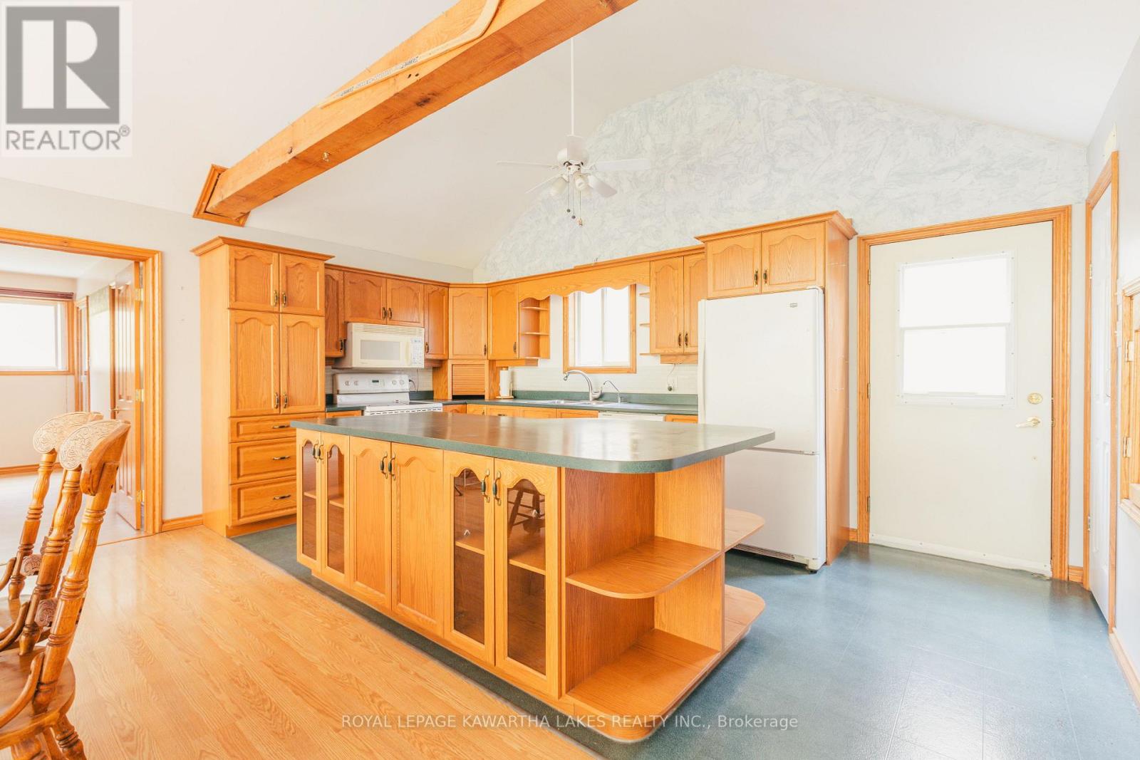 693 Balsam Lake Drive, Kawartha Lakes, Ontario  K0M 2B0 - Photo 10 - X12475205