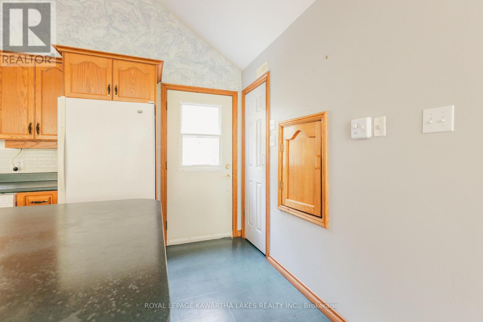 693 Balsam Lake Drive, Kawartha Lakes, Ontario  K0M 2B0 - Photo 14 - X12475205