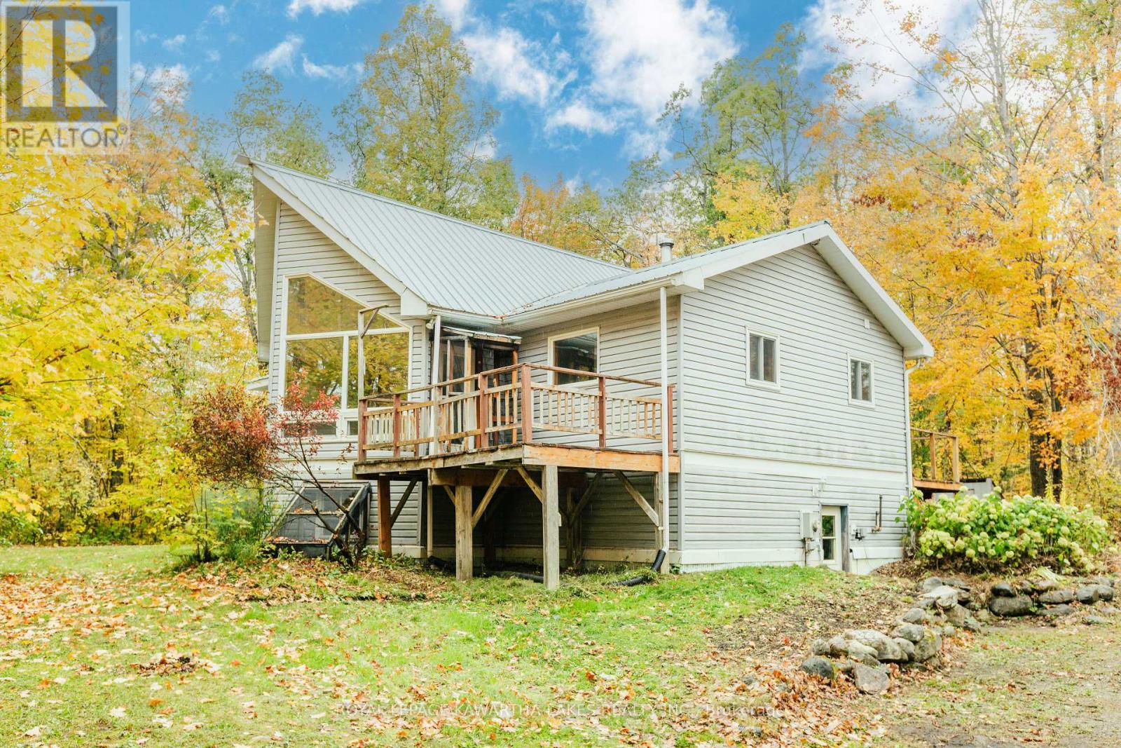 693 Balsam Lake Drive, Kawartha Lakes, Ontario  K0M 2B0 - Photo 5 - X12475205