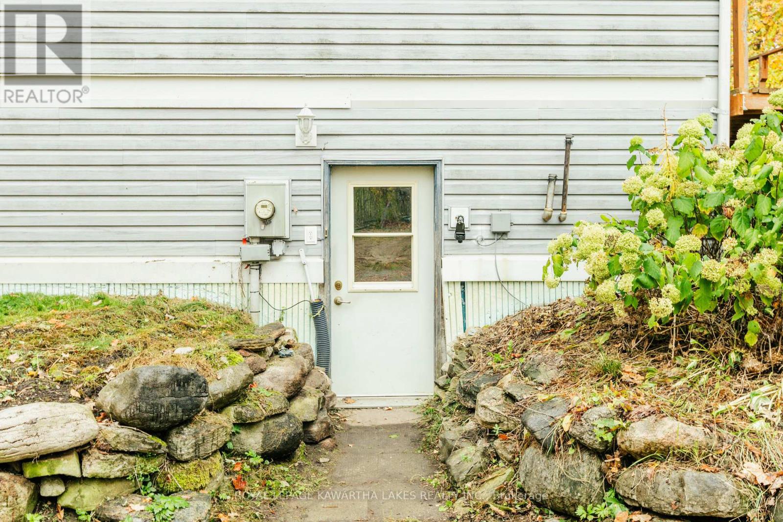 693 Balsam Lake Drive, Kawartha Lakes, Ontario  K0M 2B0 - Photo 6 - X12475205