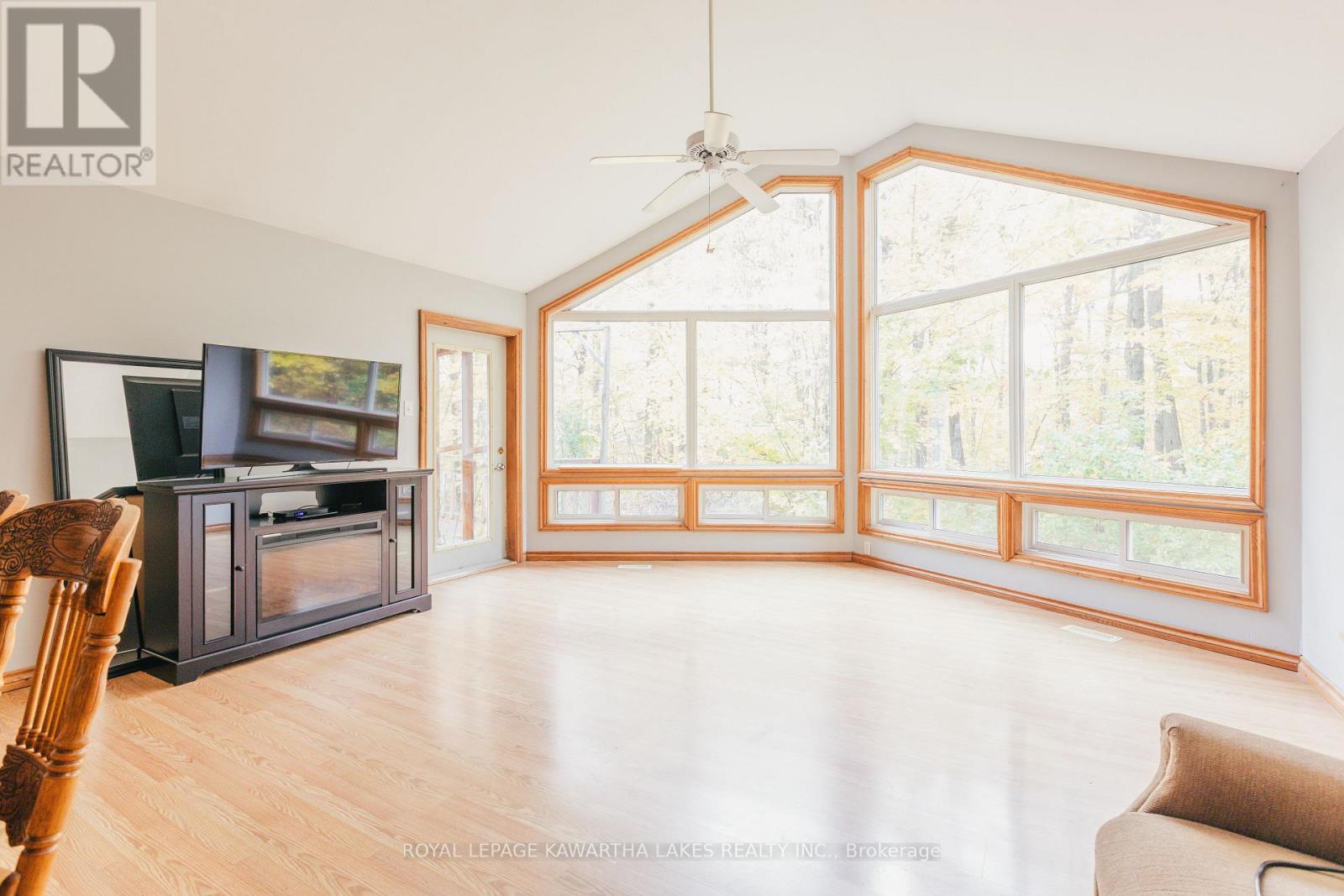 693 Balsam Lake Drive, Kawartha Lakes, Ontario  K0M 2B0 - Photo 7 - X12475205