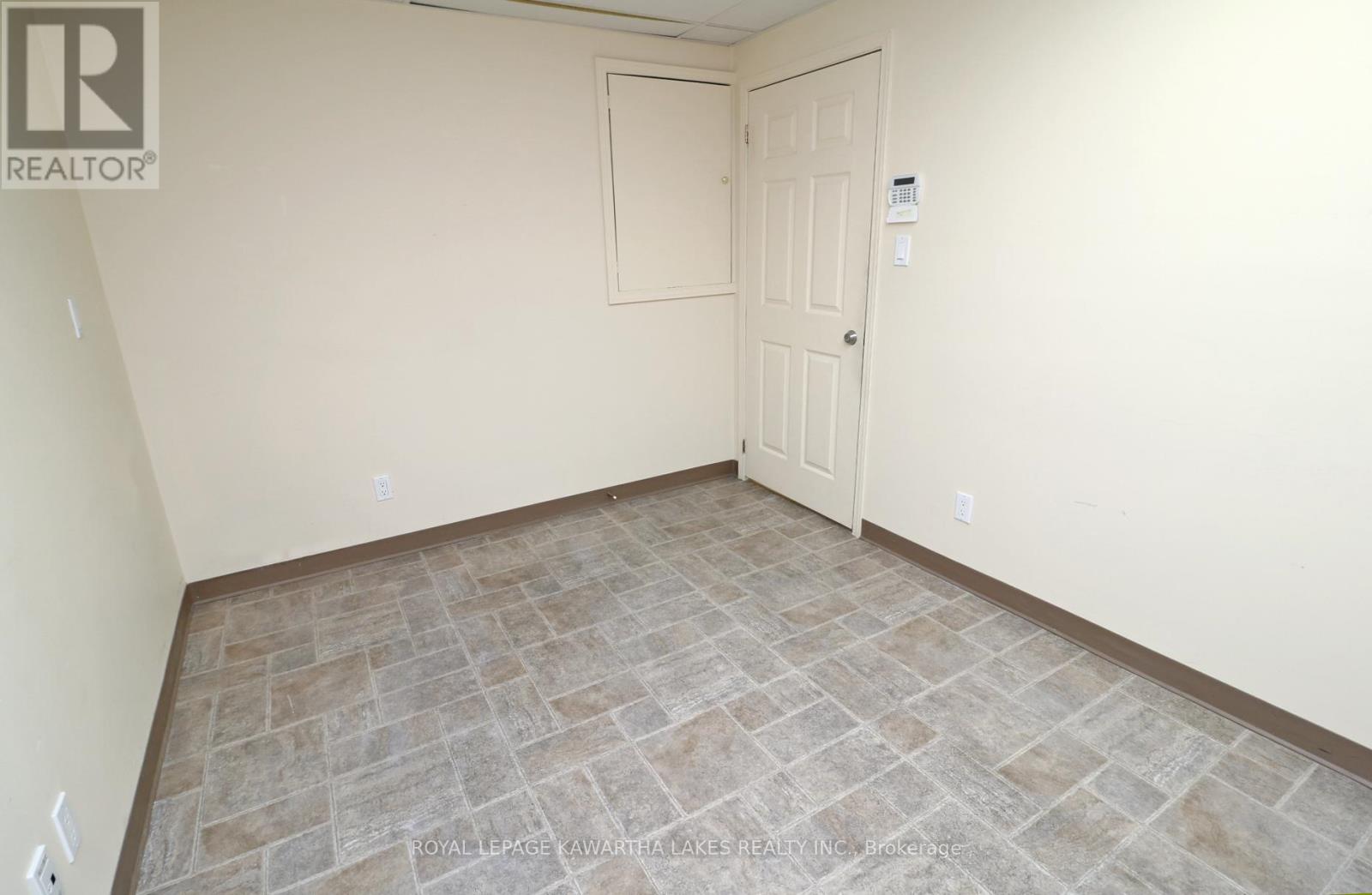 750 Sqft - 328 Mill Street, Brock, Ontario  L0K 1A0 - Photo 4 - N12487405