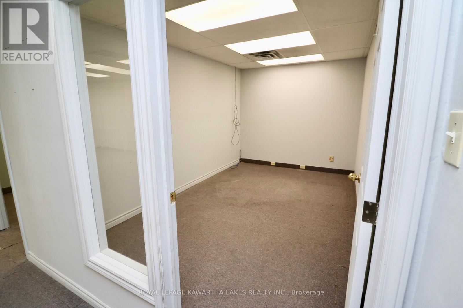 1740 Sqft - 328 Mill Street, Brock, Ontario  L0K 1A0 - Photo 6 - N12487414